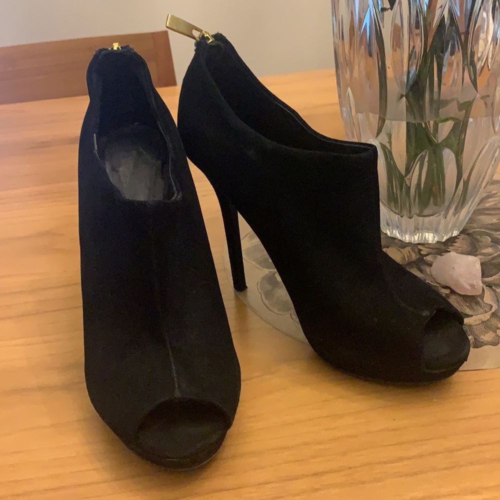 Pour La Victoire Suede Stiletto Booties